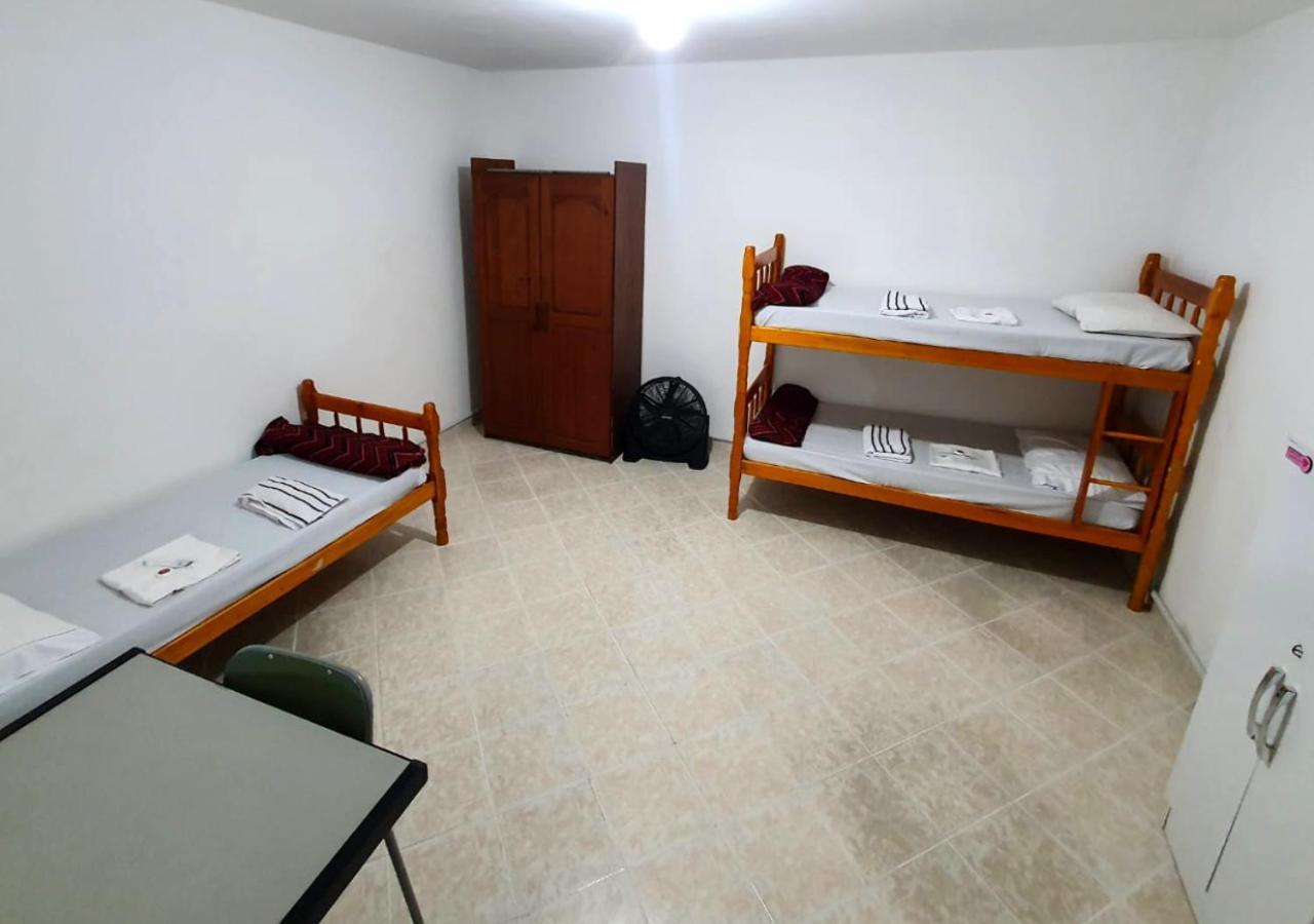 Hostel Airport Rooms Diadema Eksteriør bilde